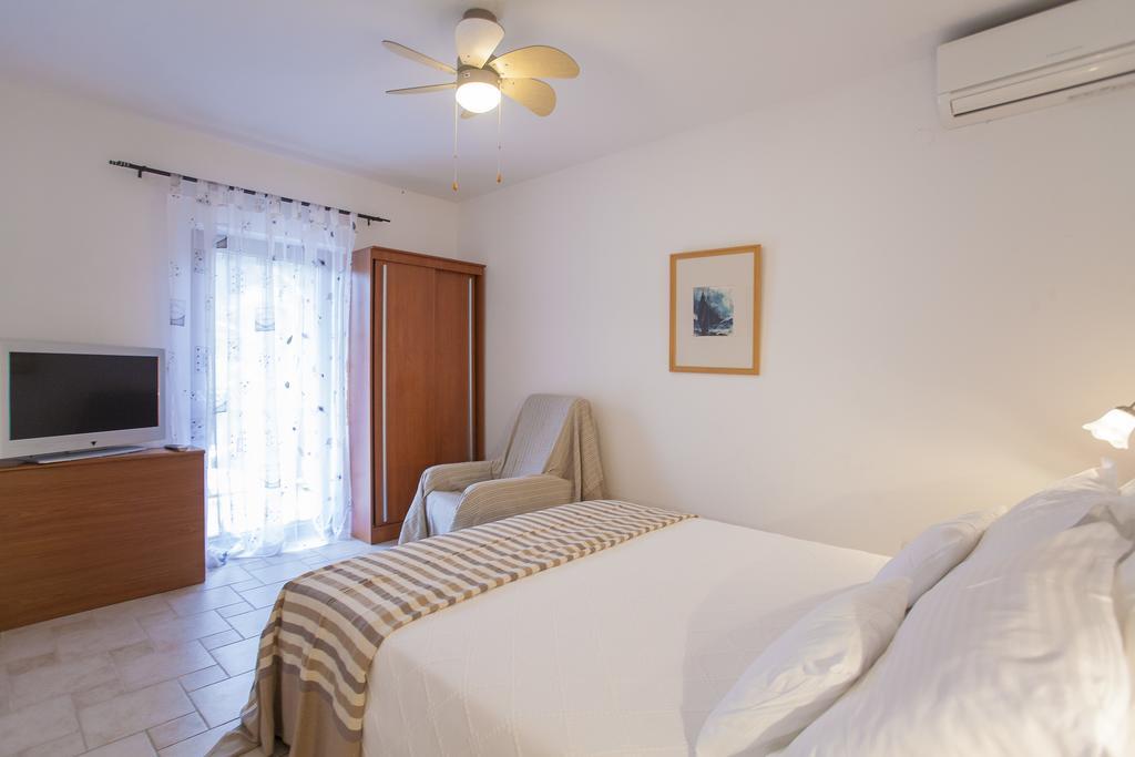 Apartments Matijasevic กอร์จูลา ภายนอก รูปภาพ