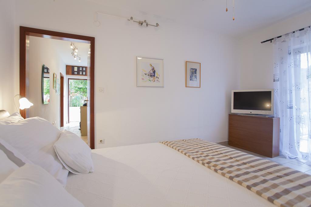 Apartments Matijasevic กอร์จูลา ภายนอก รูปภาพ