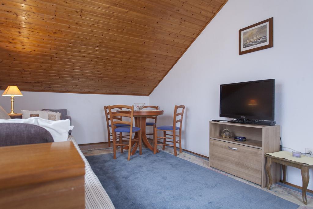 Apartments Matijasevic กอร์จูลา ภายนอก รูปภาพ