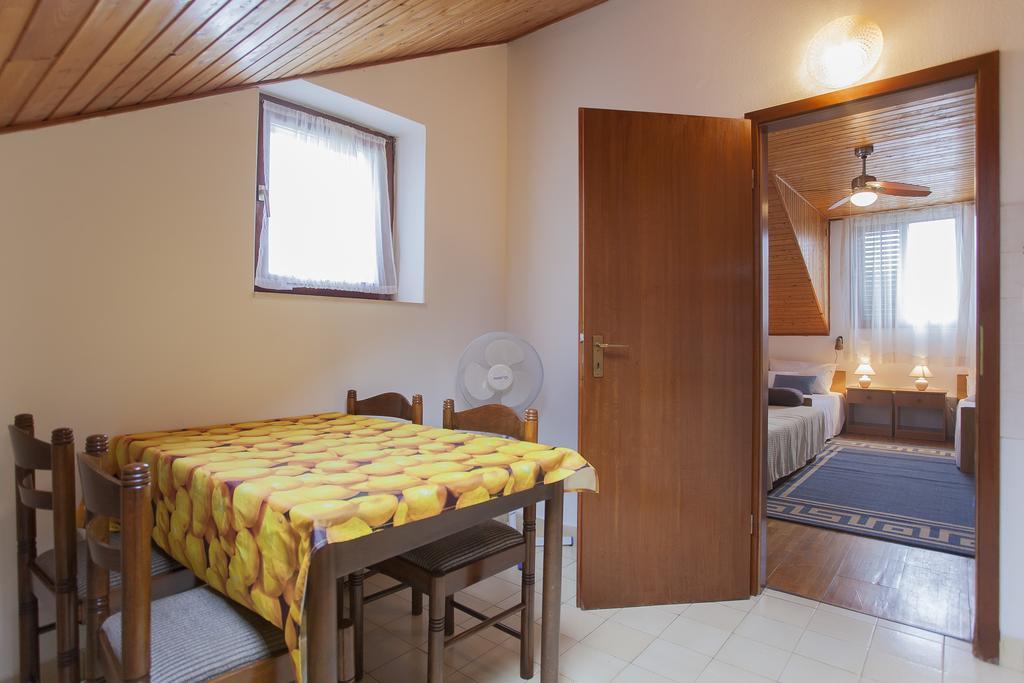 Apartments Matijasevic กอร์จูลา ภายนอก รูปภาพ